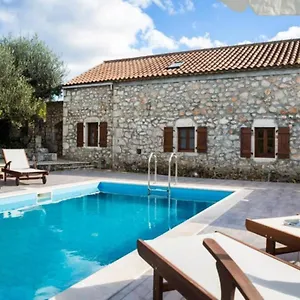 Villa 1841 Petrino, Fiskardo